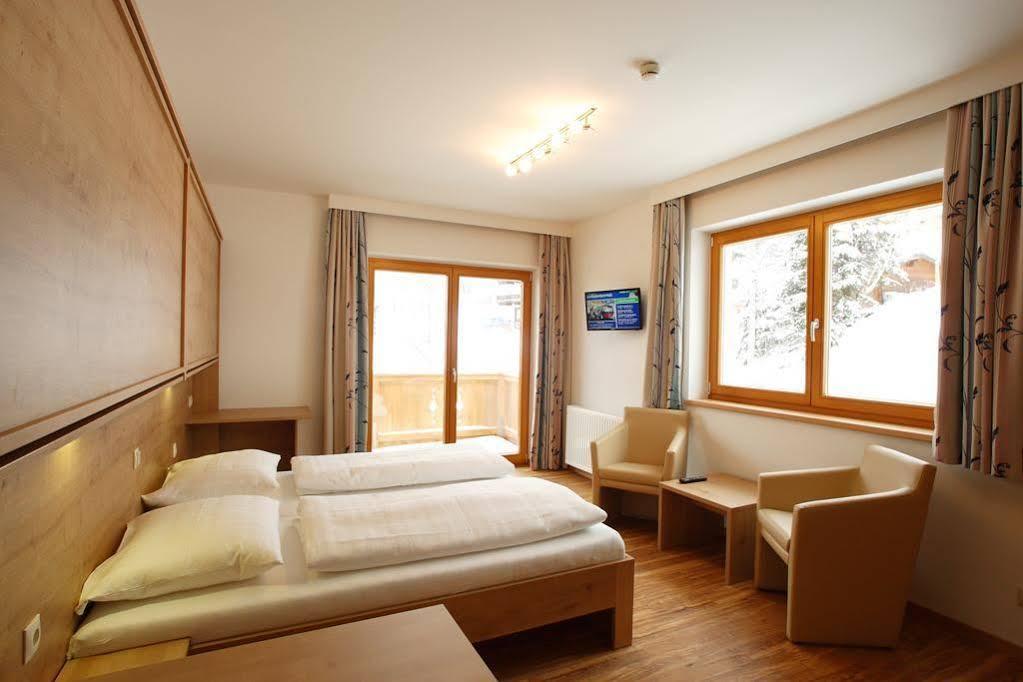 Familien & Wohlfuhlhotel Johanneshof Saalbach-Hinterglemm Eksteriør billede